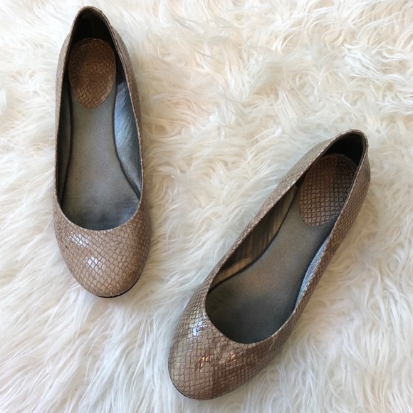 cole haan nike flats